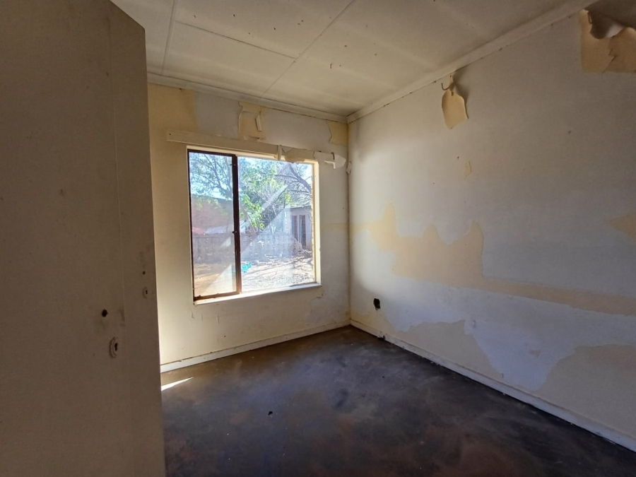 4 Bedroom Property for Sale in Lourenspark North West